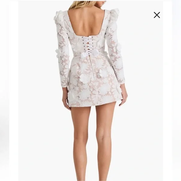 NWT Helsi Ellen Flower Appliqu Long Sleeve Mini Dress White Floral  Minidress
